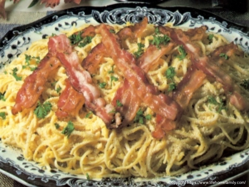 Bacon and Egg Spaghetti or Linguine Carbonara