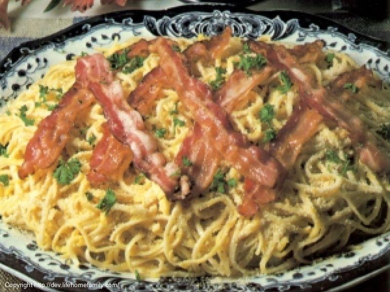 Bacon and Egg Spaghetti or Linguine Carbonara