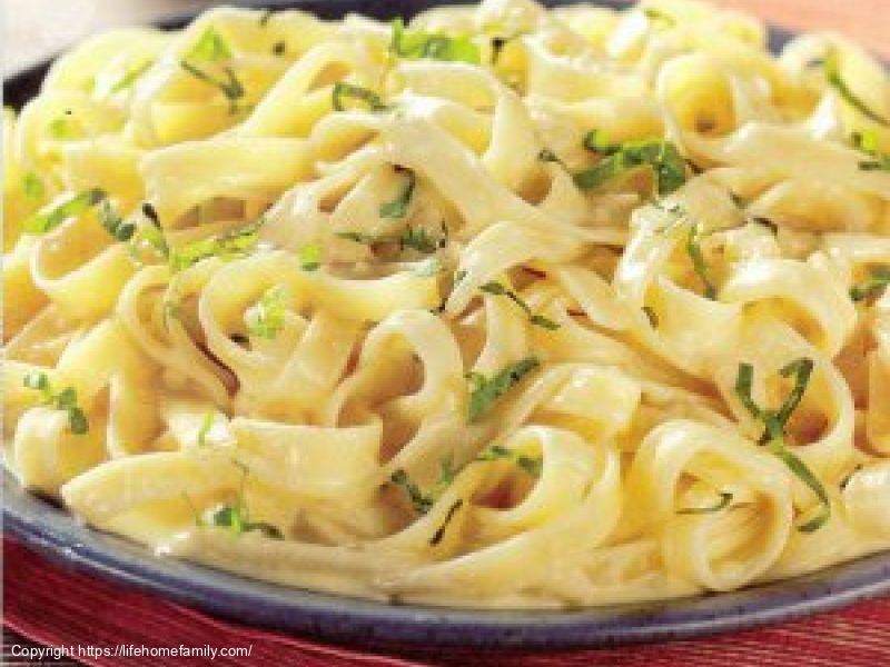 Creamy Fettuccine Alfredo